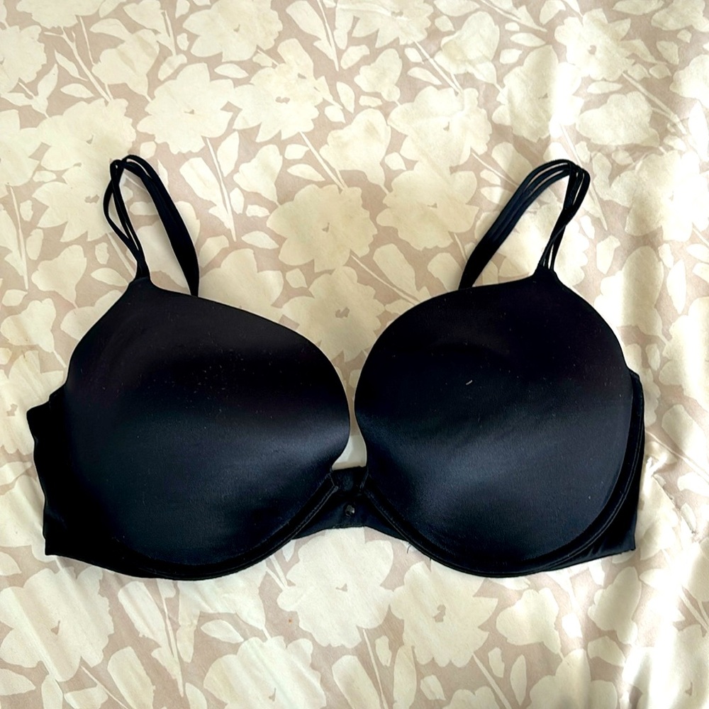 Victoria’s Secret Very Sexy push-up bra